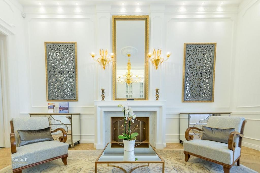 Bpr The Golden Astoria With Balcony And A/C Apartment Budapest Luaran gambar