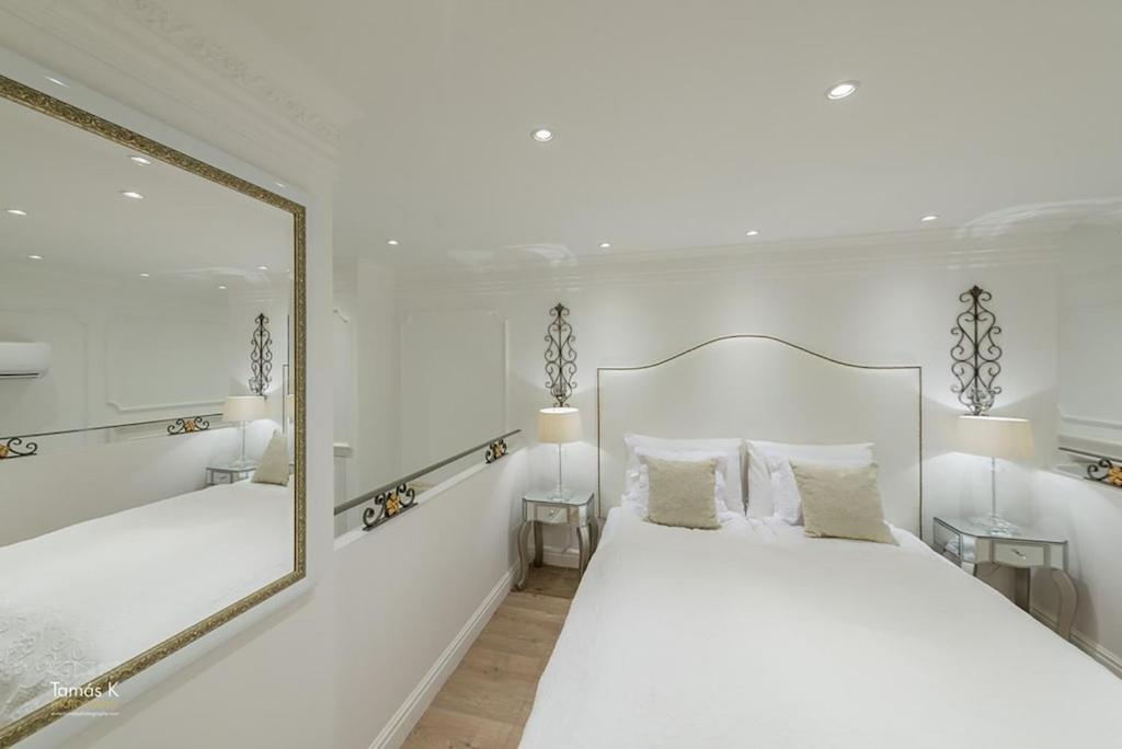 Bpr The Golden Astoria With Balcony And A/C Apartment Budapest Luaran gambar